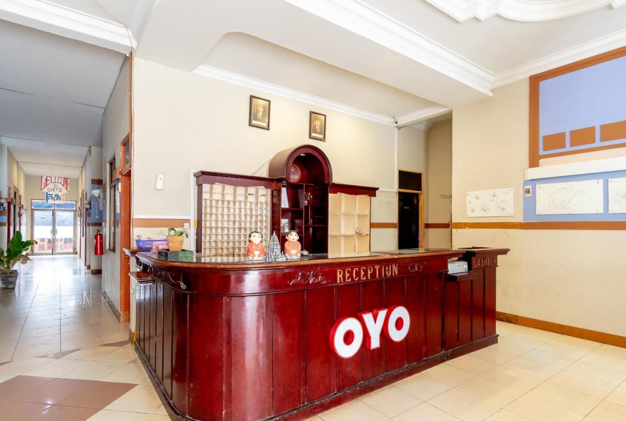 Oyo 1364 Pondok Wisata Istana XI Medan Exteriér fotografie